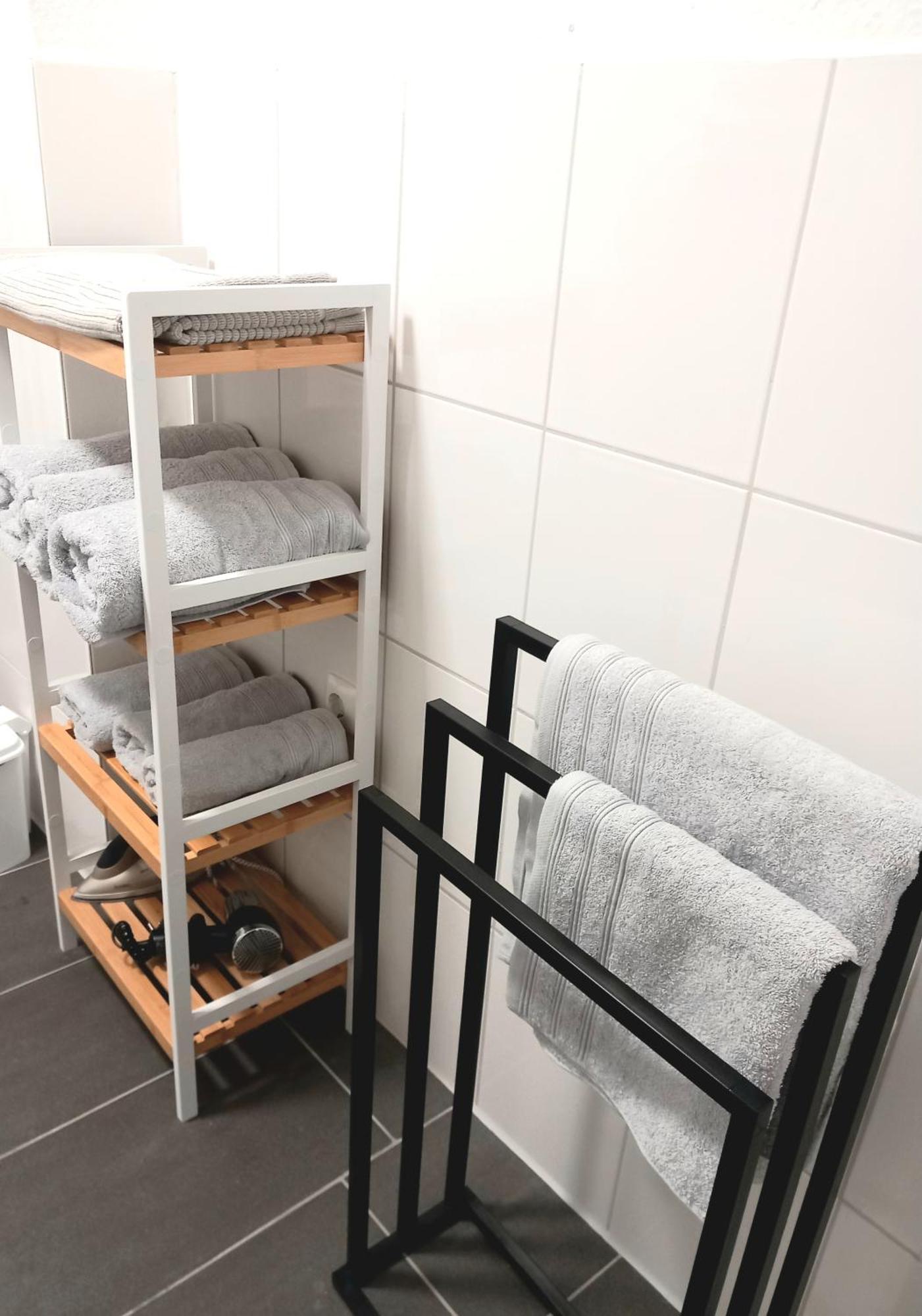 City Apartment Duisburg 2#Netflix &Wlan &Kingsize Bett & Kaffee Maschine & Central & 500M Innenhafen & 2 Min U Bahn Εξωτερικό φωτογραφία